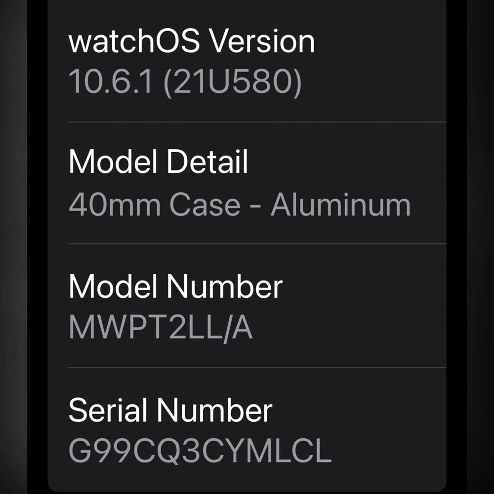 Apple Watch Series 5 With 3 Straps and Charger - Picture 6 of 7